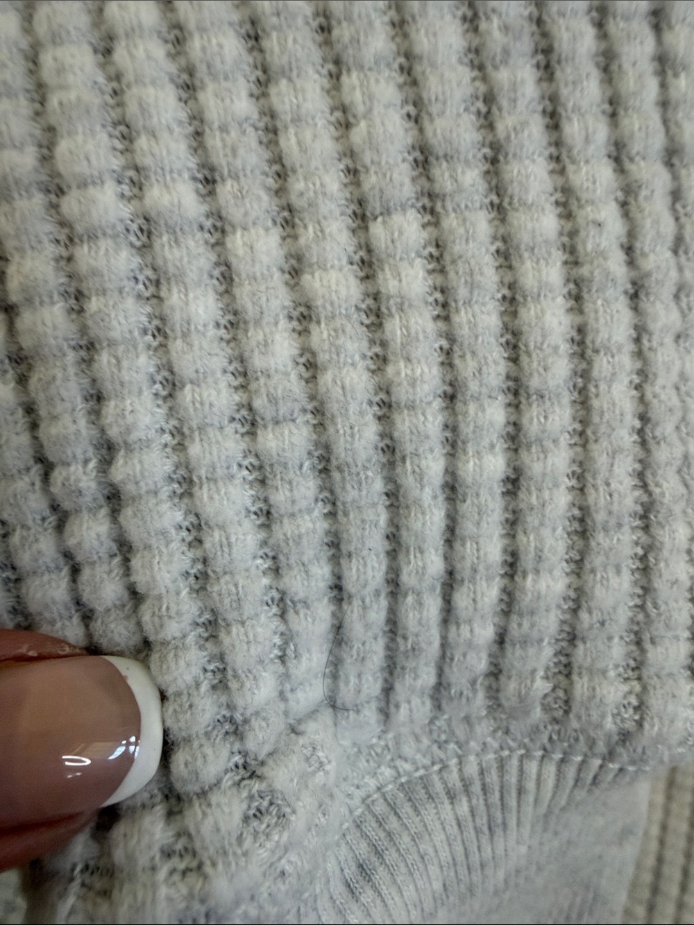 American Eagle V-Neck waffle womens Knit Sweater - Light Gray Sz XS - Picture 8 of 11